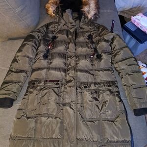 Canada Weathergear Down Puffer NWT olive